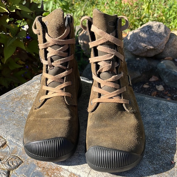 EUC Keen olive suede tie boots EU 39.5 US 9 - Picture 3 of 13